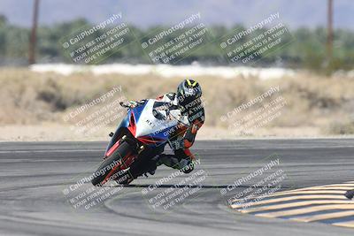 media/Oct-30-2025-Racers Edge (Thu) [[dabbdaf680]]/3-B Group/Session 4 Turn 16/